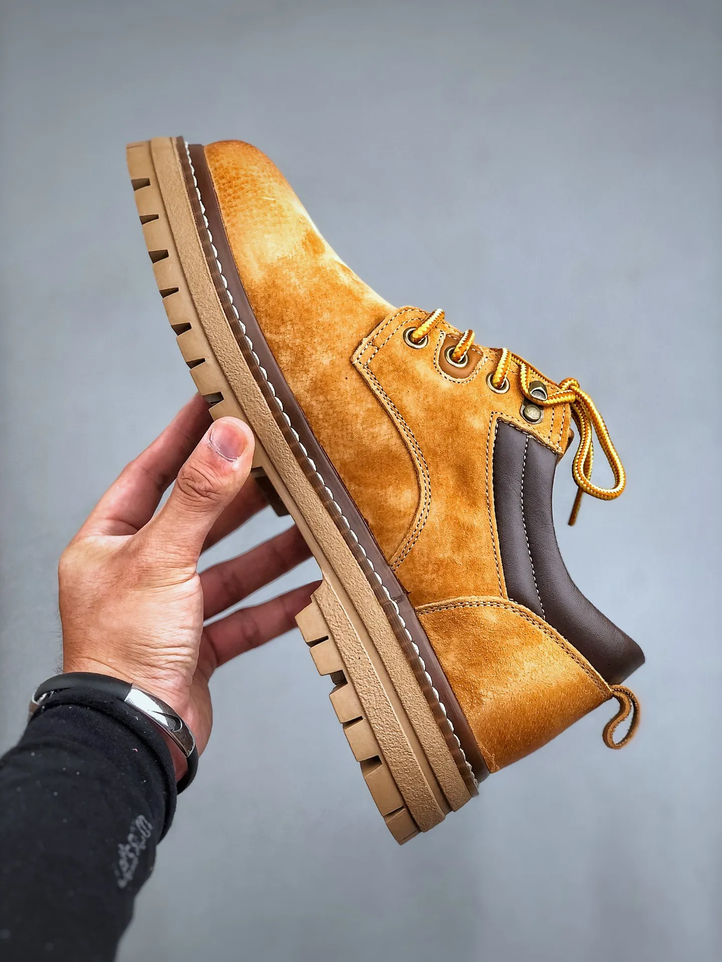 Local pick-up💰520 supports store release. New goods🚀#Timberland Timberland/Timberland classic outdoor low-top work casual shoes. Classic re-creation. Brand new upgrade. Guangdong factory quality. Original box and original packaging. The fabric is made of Italian 🇮🇹 top matte cowhide. It is paired with anti-odor and anti-corrosion genuine leather latex insoles to give you a perfect wearing experience. High-quality and durable. A must-have for sportsmen. Specialized in treating those who are not handsome. High quality and first-class feel. Exclusive supply. Size: 39-44 (one size larger)
